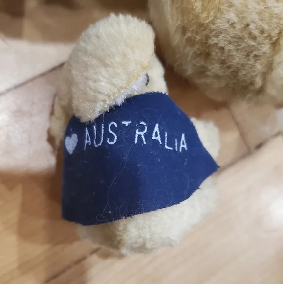 **FREE with any purchase!**Mini Koala toy lot - Picture 3 of 3